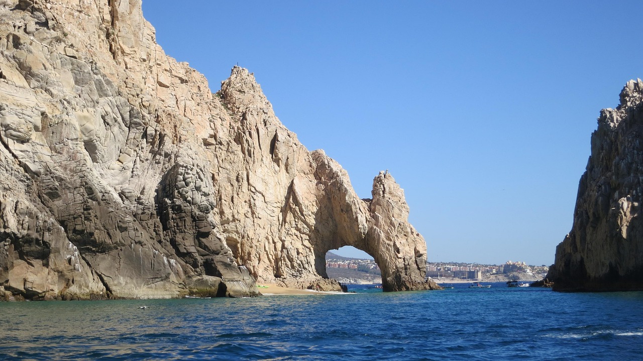 Lover's Beach (Playa del Amor) near El Arco